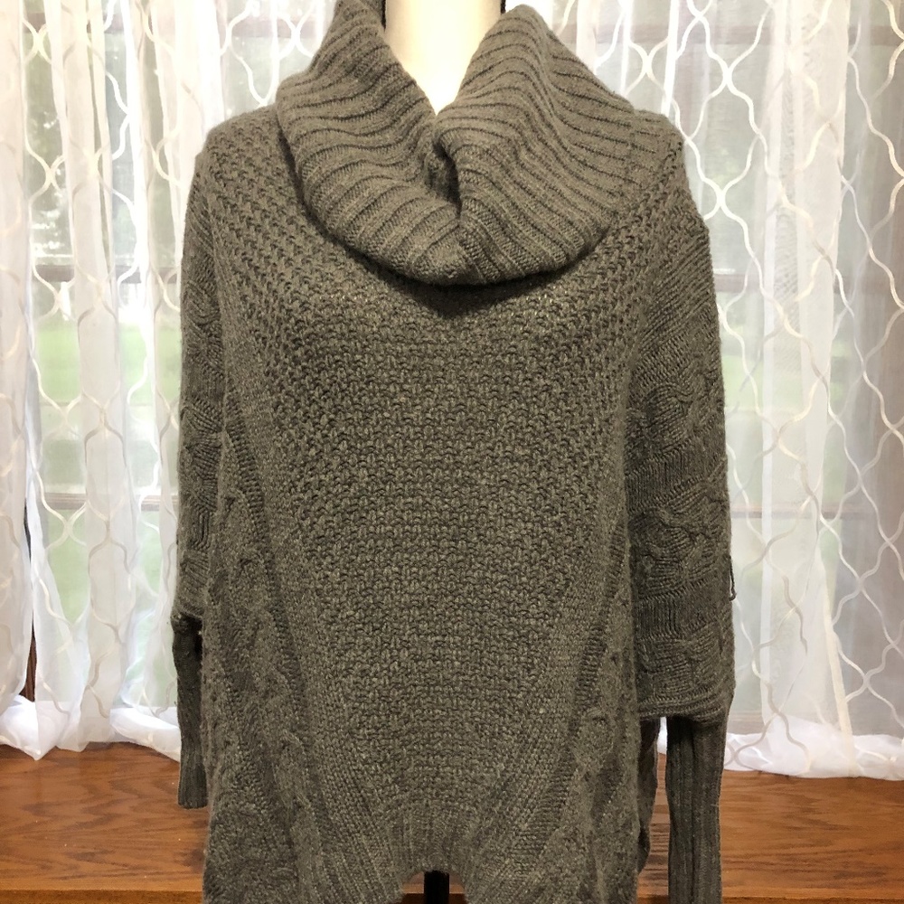 Moda International Fall Winter Sweater